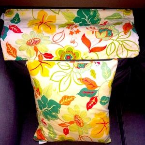 The cutest floral Storehouse pillow cases!!